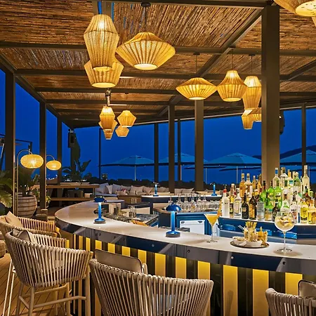 4-Bedroom Luxury Villa In 5 Star Resort Seafront Case de vacanță