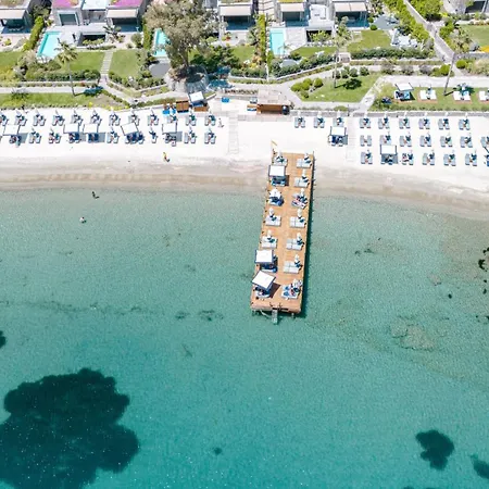 Case de vacanță 4-Bedroom Luxury Villa In 5 Star Resort Seafront Bodrum