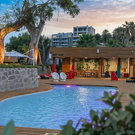 4-bedroom Luxury In 5 Star Seafront 펜션 Bodrum