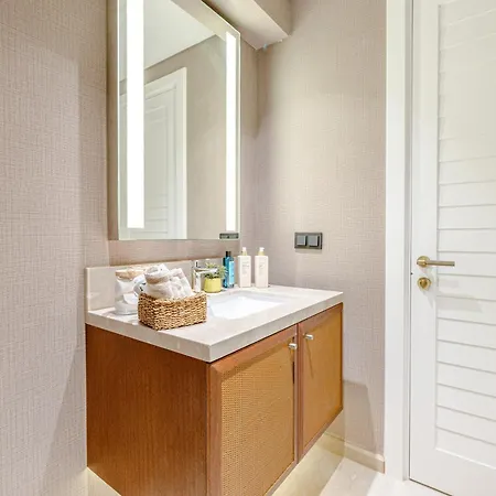 Case de vacanță 4-Bedroom Luxury Villa In 5 Star Resort Seafront *