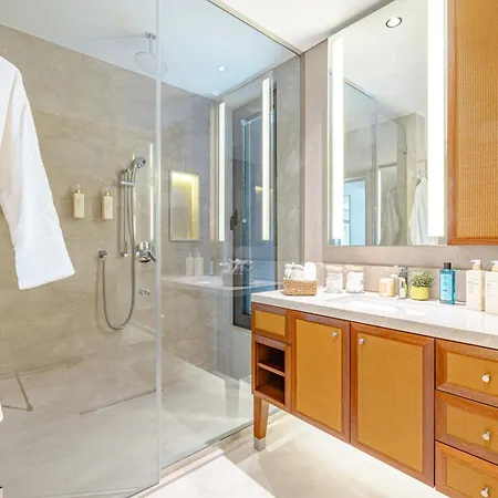 펜션 4-bedroom Luxury In 5 Star Seafront